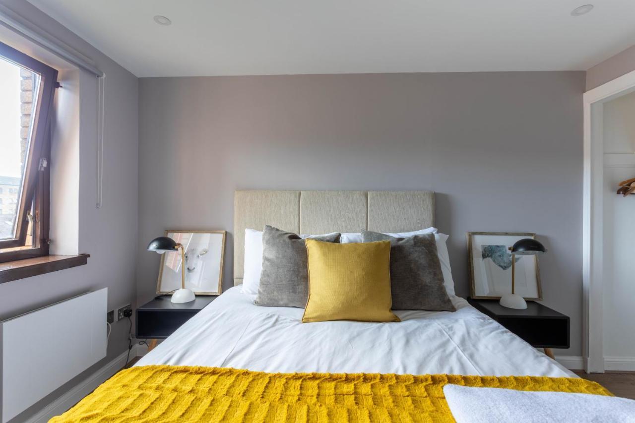 Stunning 1 Bed Merchant City Apartment With Parking กลาสโกว์ ภายนอก รูปภาพ