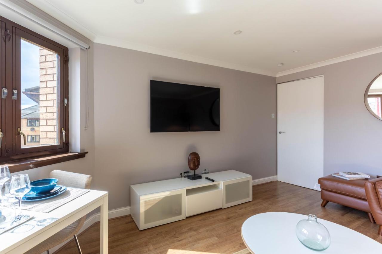 Stunning 1 Bed Merchant City Apartment With Parking กลาสโกว์ ภายนอก รูปภาพ
