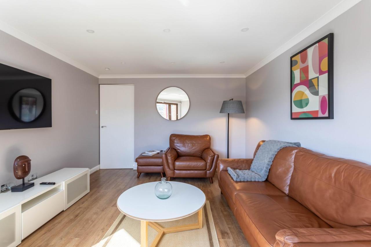 Stunning 1 Bed Merchant City Apartment With Parking กลาสโกว์ ภายนอก รูปภาพ