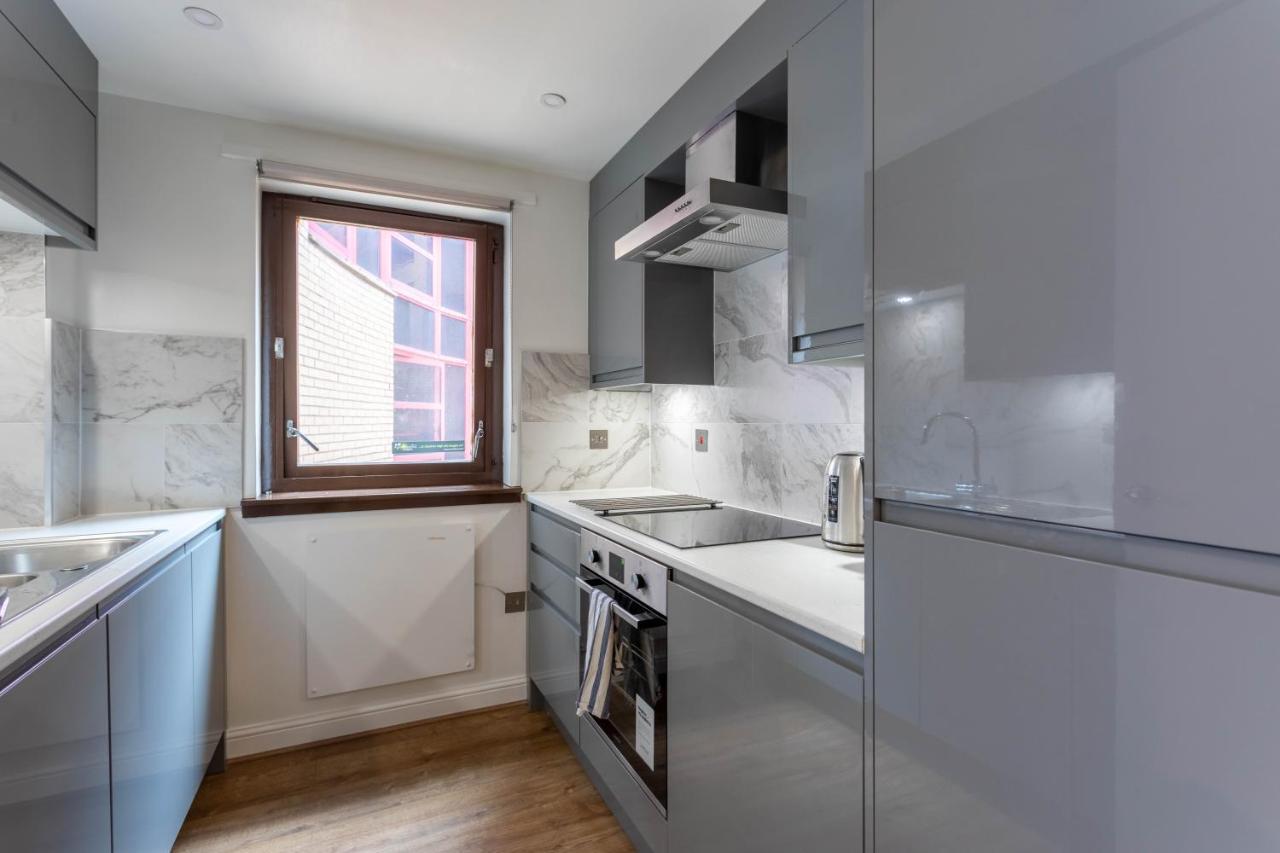 Stunning 1 Bed Merchant City Apartment With Parking กลาสโกว์ ภายนอก รูปภาพ