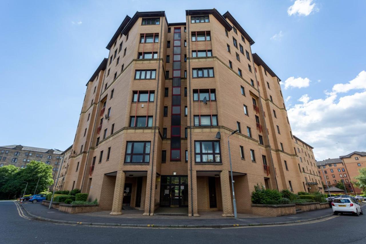 Stunning 1 Bed Merchant City Apartment With Parking กลาสโกว์ ภายนอก รูปภาพ
